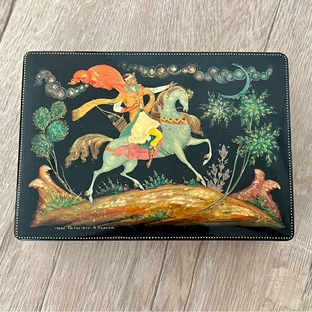 Vintage Large 1975 Russian Lacquer Box Made In USSR Artist Signed W Certificate